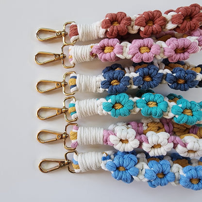 Macrame Daisy Flowers Wristlet & Keychain Set