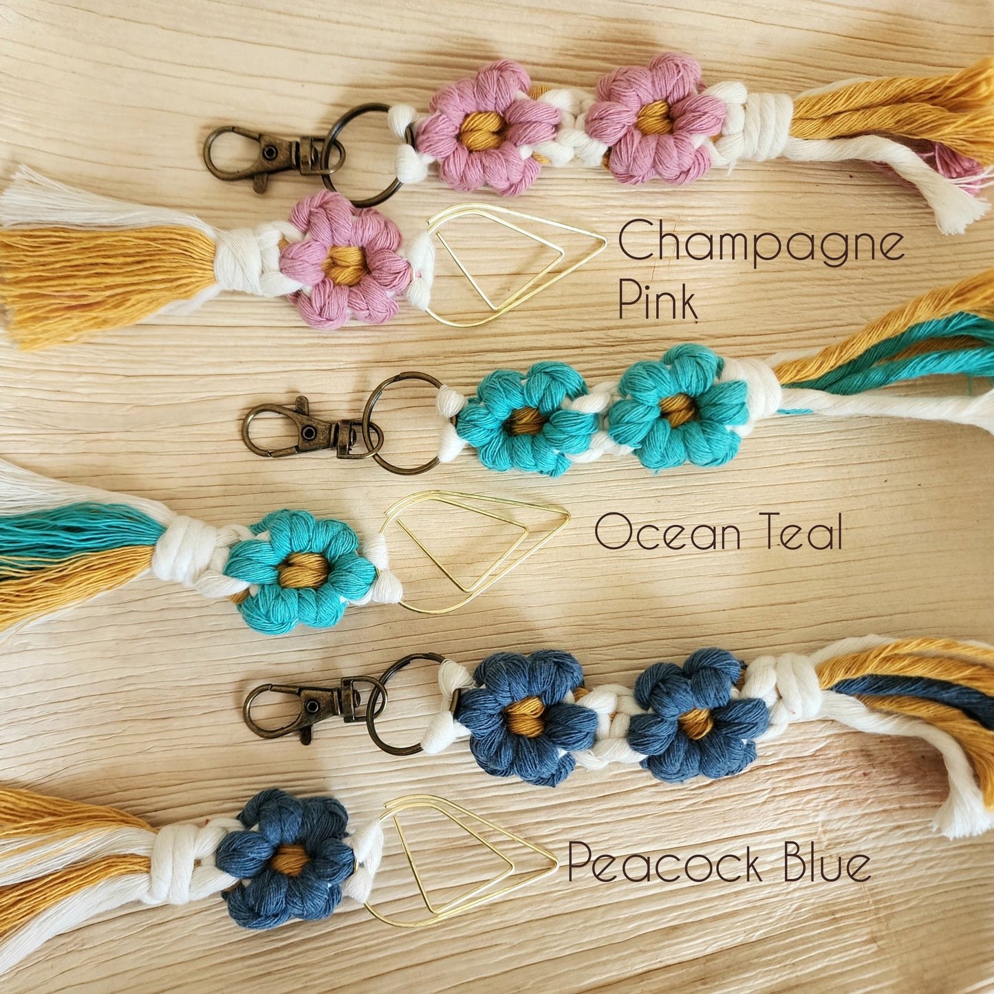 Macrame Daisy Flowers Bookmark and Keychain Set