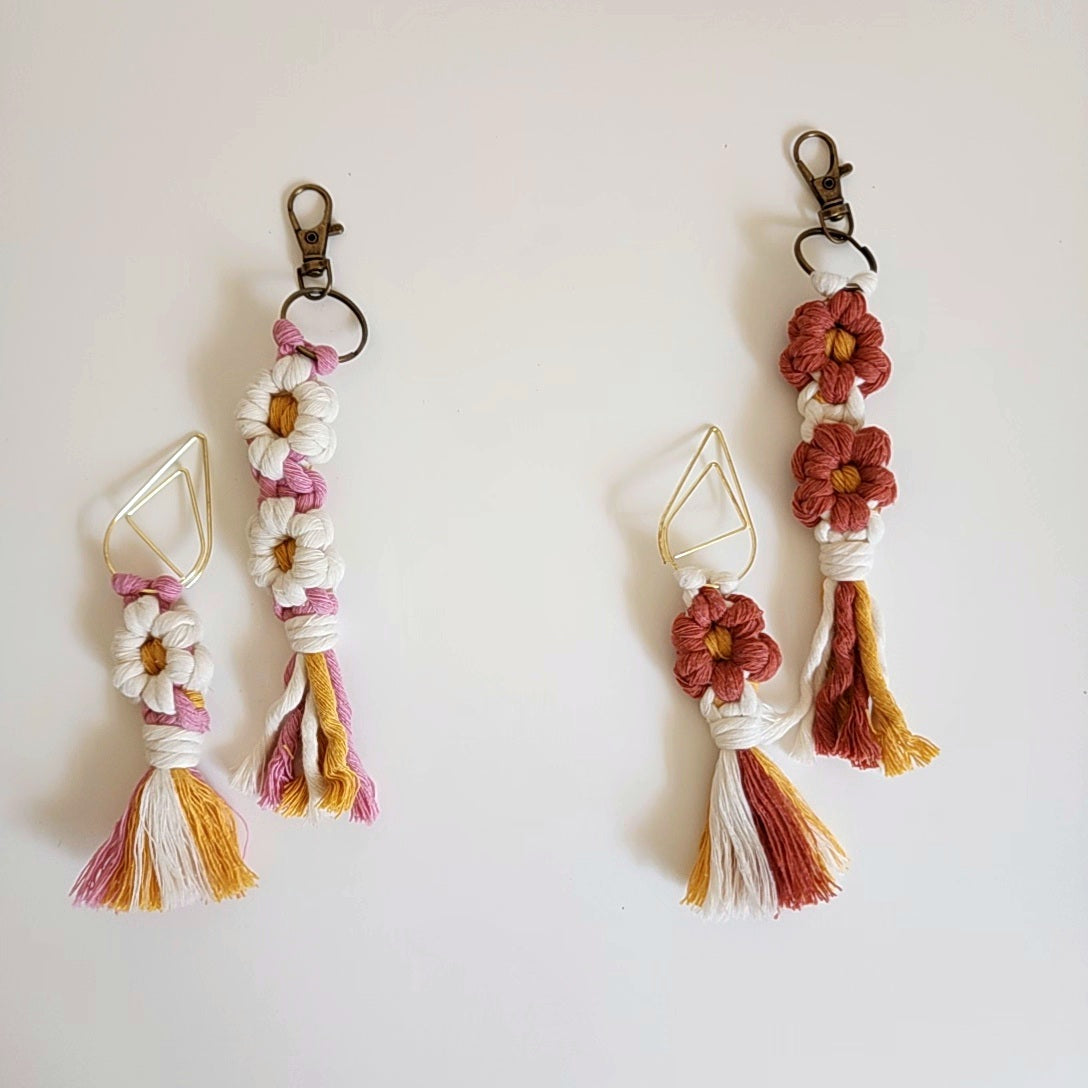 Macrame Daisy Flowers Bookmark and Keychain Set